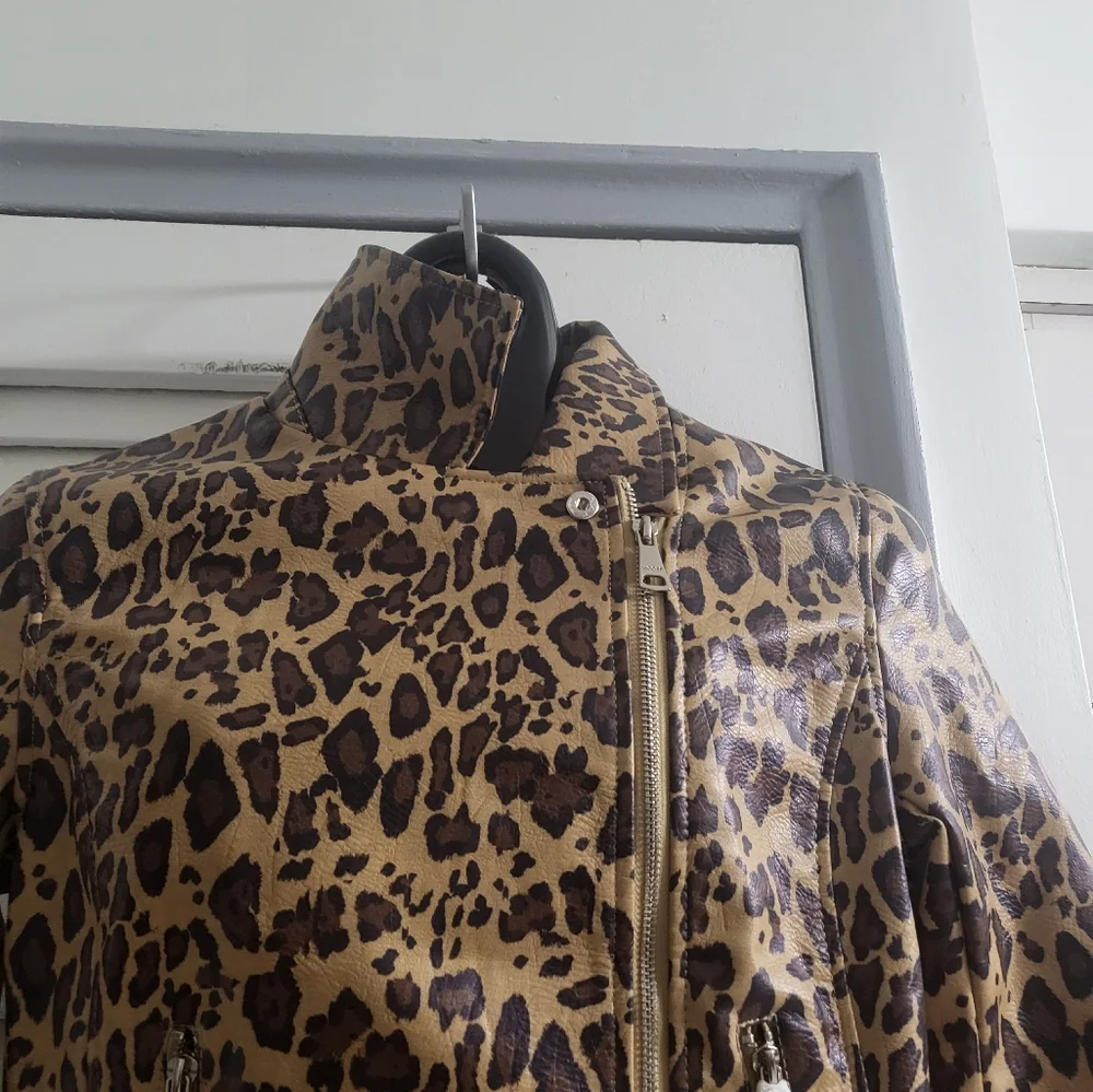 Vigoss vegan leather moto jacket NWT